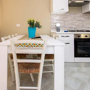 https://le-case-di-isola-delle-femmine.sicilyhotelsitaly.net